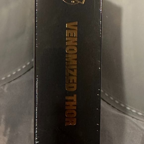 Pop Marvel Venomized Thor Enamel Pin - Picture 2 of 3